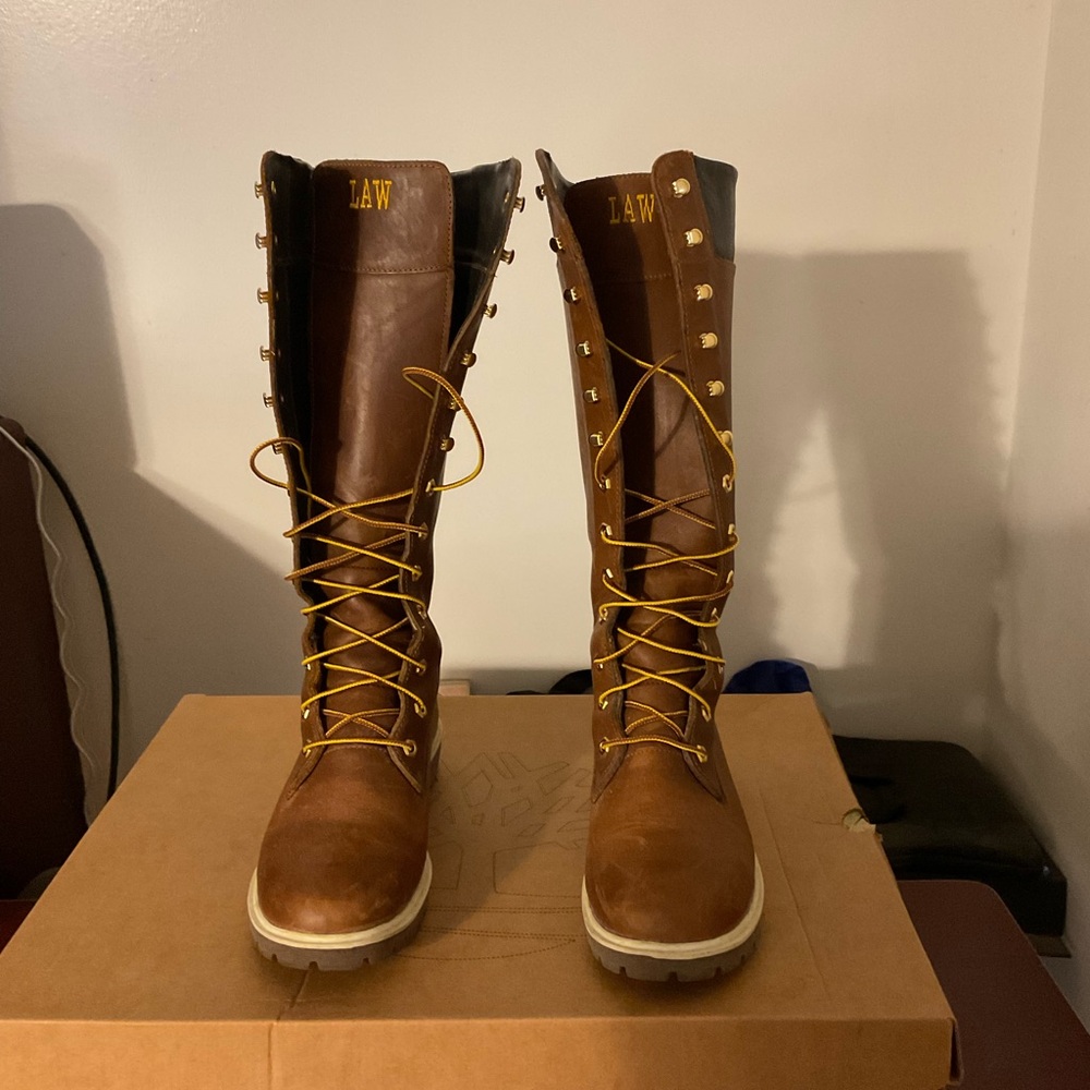 Brown, Women’s Timberland Lace Up Boots, size 9/EU-40